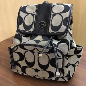 コーチ　シグネチャー　バックパック